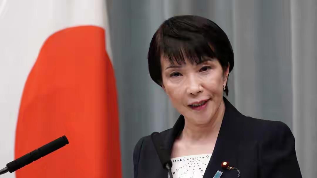 高市早苗这日子可不好过啊。外交、经济双双拉胯，她的“首相位”岌岌可危。
经济上，