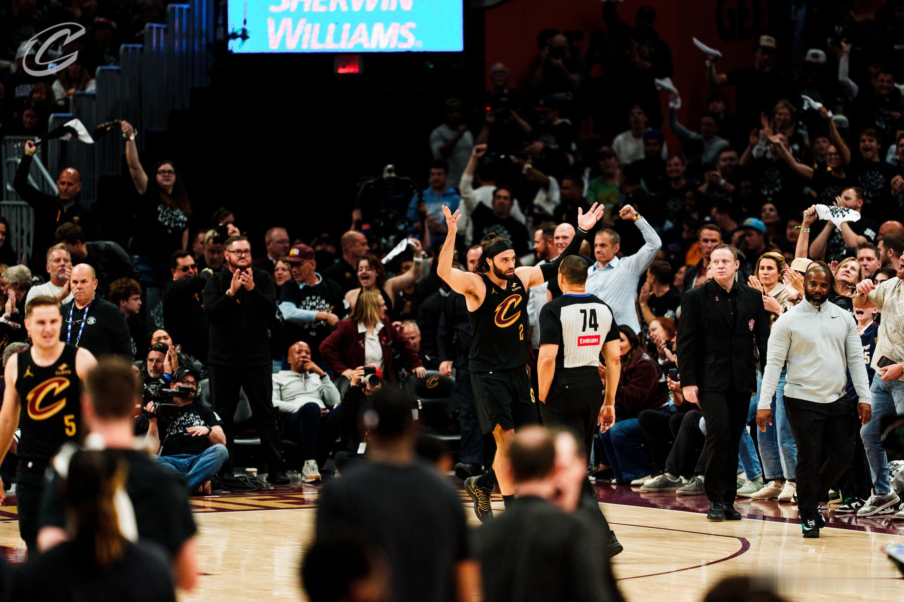 骑士抢七战胜猛龙，斯特鲁斯全场飞奔nba猛龙vs骑士