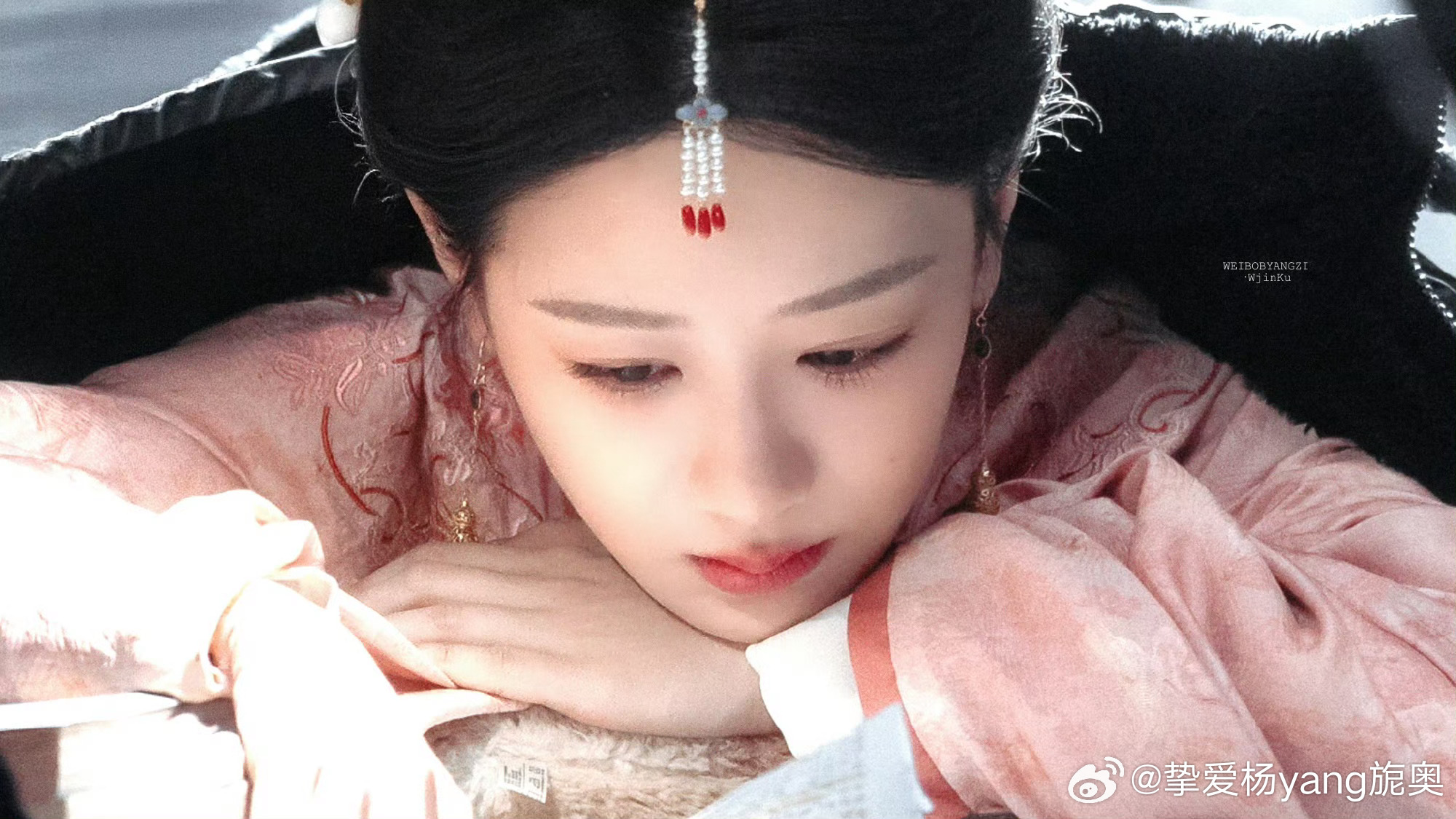电视剧国色芳华杨紫李祯yz杨紫家业经得风吹经得雨打，经得严寒酷暑，她的人生注定艳