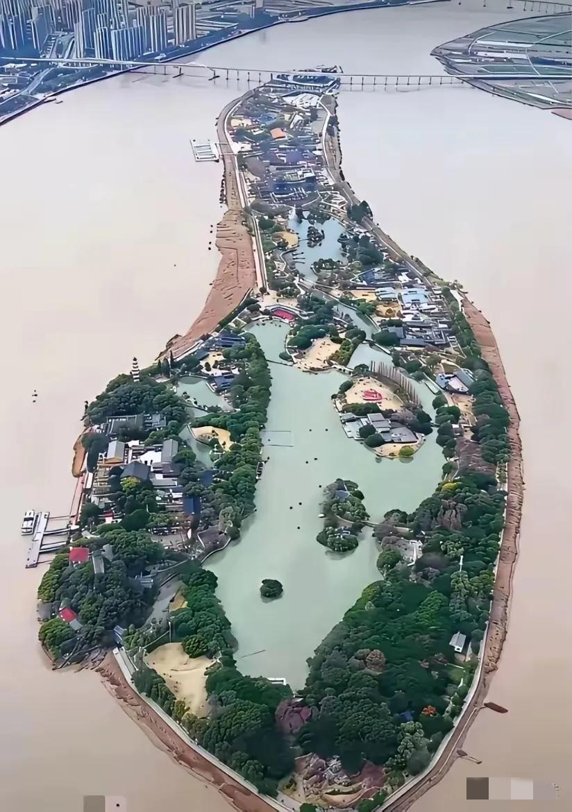 我敢打赌！能一眼就能看出来这是哪个地方的人，绝对是走南闯北见多识广的旅行达人。[