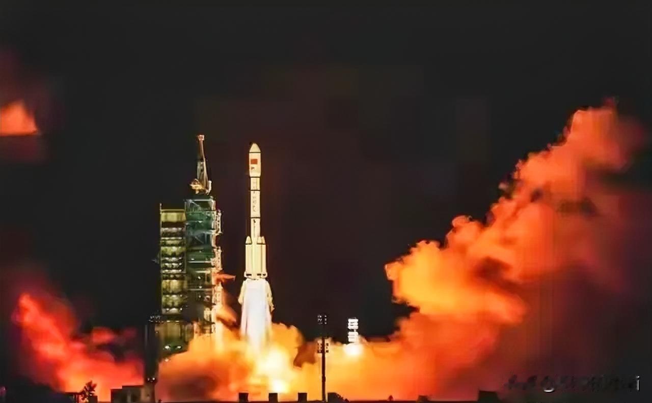 印度发射4.41吨通信卫星：创下本土发射纪录。
 
印度用国产LVM3-M5火箭