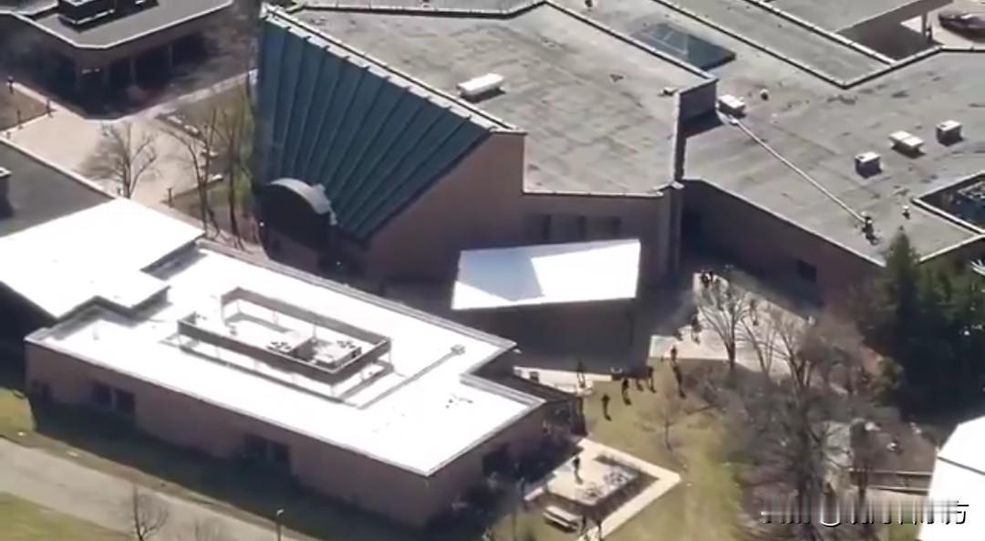 快讯：美国发生袭击犹太群体枪击案——位于密歇根州西布卢姆菲尔德的改革派犹太教堂兼