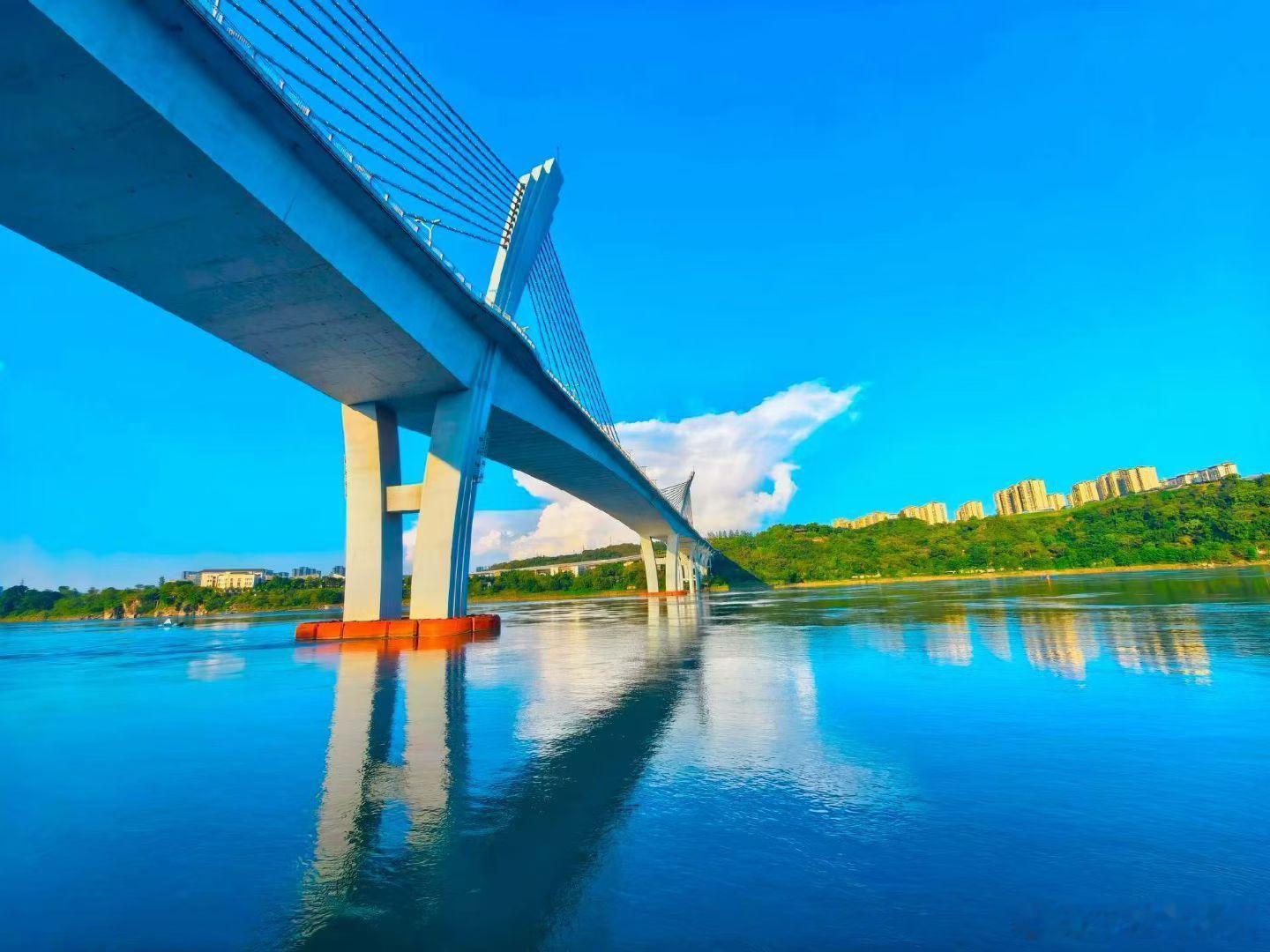 来自各地的旅游美景分享，还是微博上丰富多彩发现朋友圈没人晒旅游照了