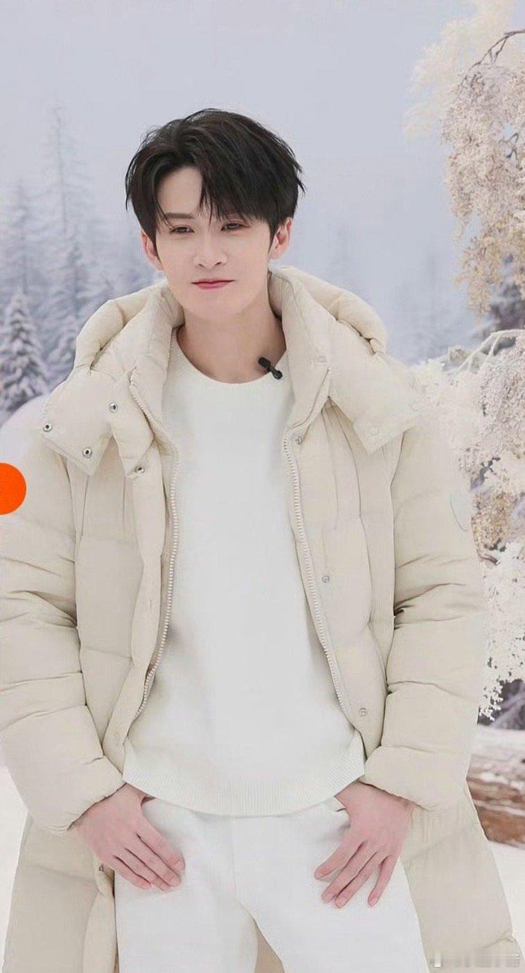 檀健次今天直播截图～又帅又萌的