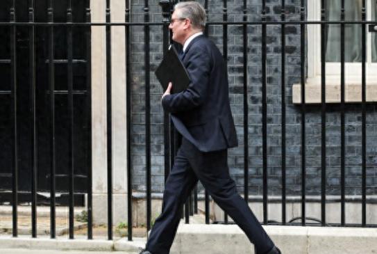 眼下最劲爆的看点来了：英国议会下院即将实打实投票表决，要不要专门启动专项调查严查