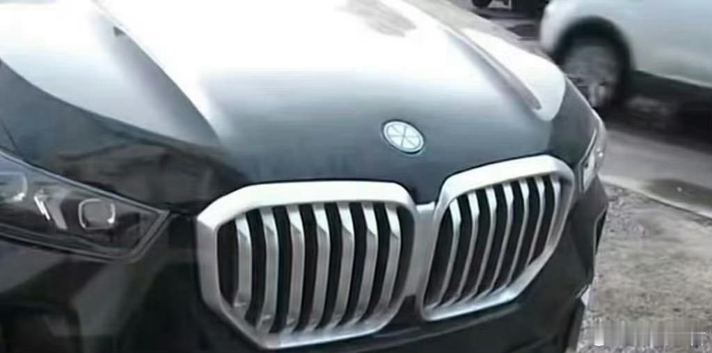 大爷2万买宝马5天趴窝4次拉断绳这不是一老头乐吗？这种车跑路上，轮子掉了我都不觉