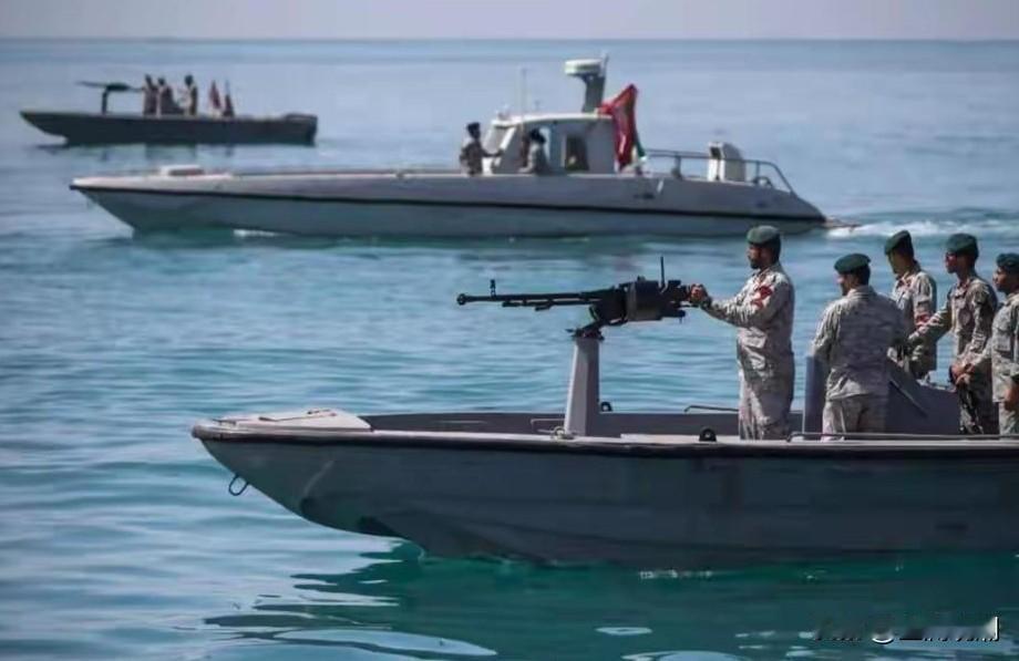 突发！伊朗向印度油轮开火…

当地时间 2026年4月18日，伊朗伊斯兰革命卫队