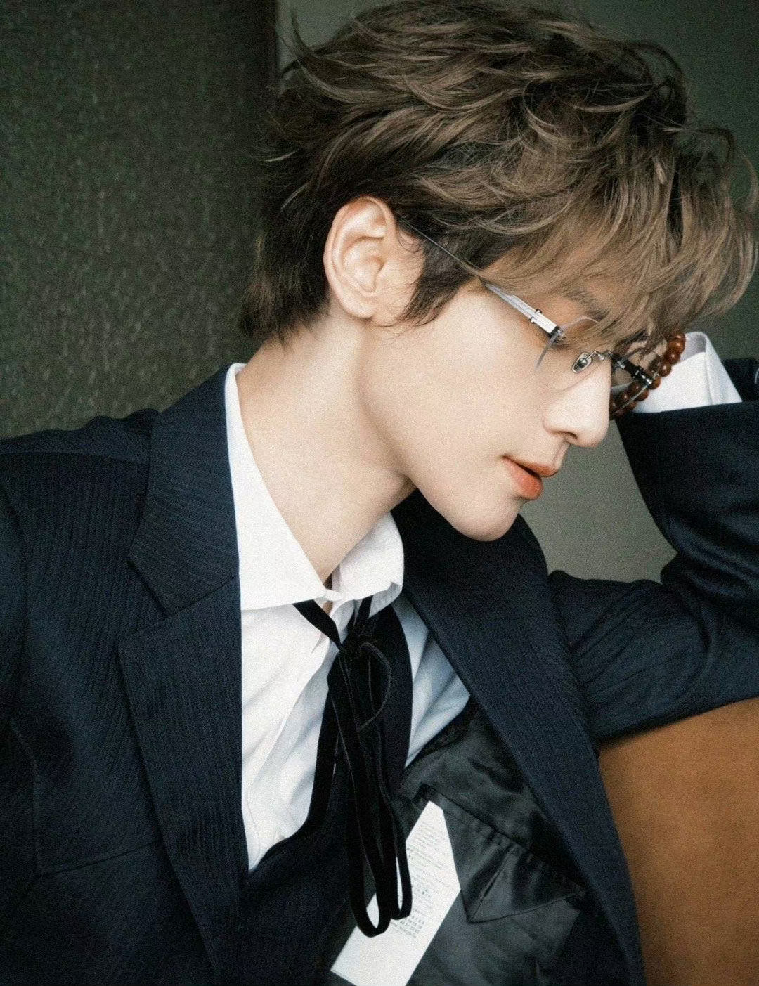 #罗云熙活动出图#[打call]这也太帅了吧，这我心里“斯文败类”就长这样[哇]