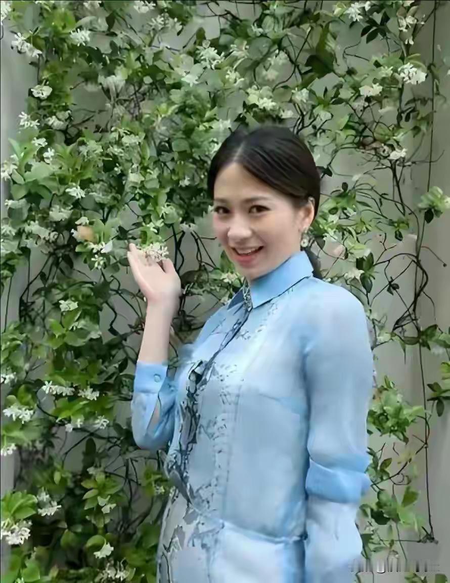 央视美
女主持
陈蓓蓓
休闲照