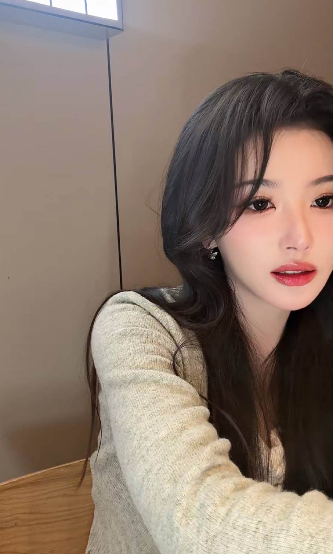 孔雪儿生日吃播孔雪儿生日直播这个雪儿美晕了孔雪儿