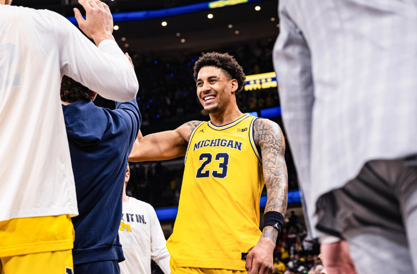 今日，NBA2026年选秀大会在篮网主场巴克莱中心进行，勇士用11号签选中亚克赛
