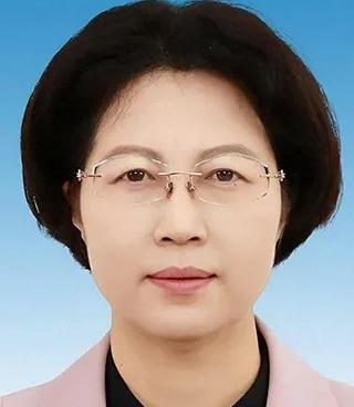 一个大学校长，开学不去剪彩不去开会，跑去查宿舍消防、看食堂菜单。
我就没见过这样