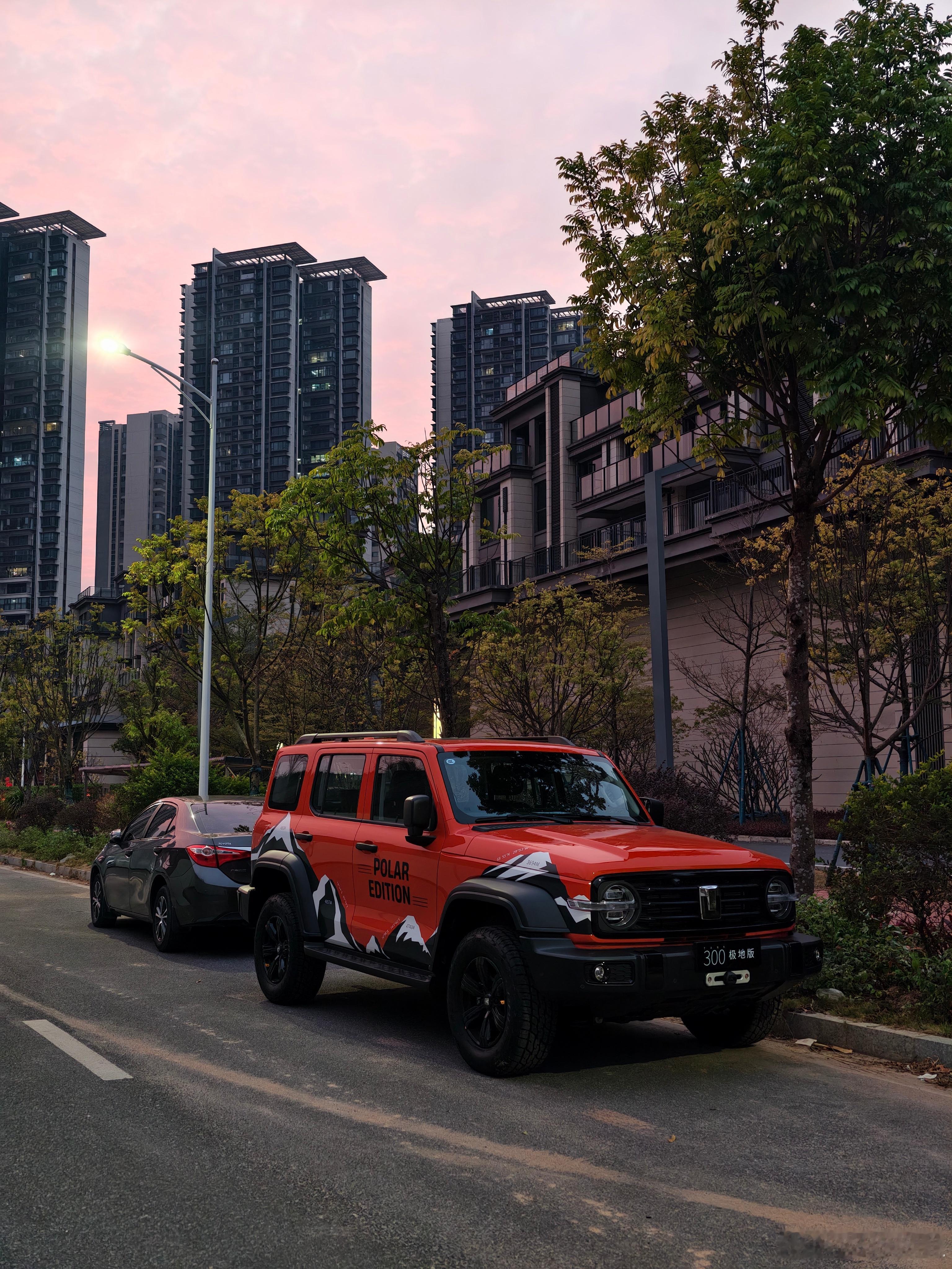 昨天晚上做了个梦…梦到坦克800是个增程四驱。