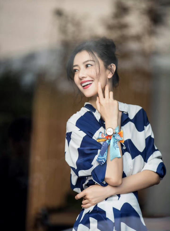 就是那种，脑子已经在想晚饭吃啥、魂儿快飘出办公室的状态，谁这时候来找我沟通，我大