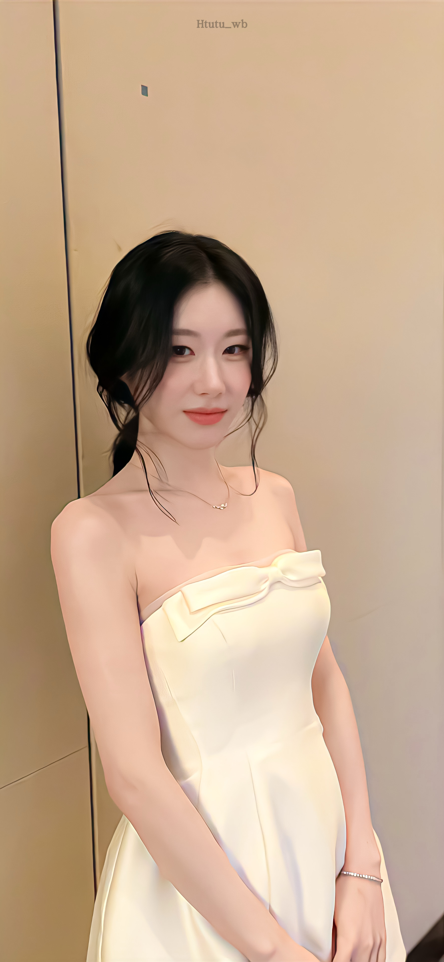 李彩领壁纸来啦～🦊🧁 