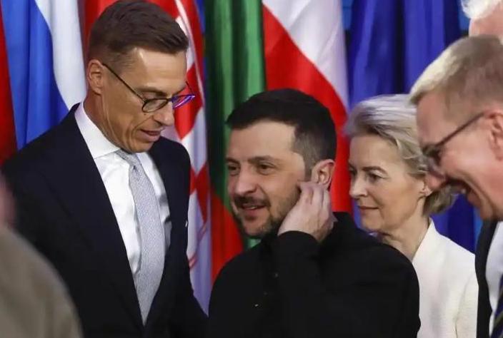 红线告警！英法拟在乌建军事基地 俄乌冲突或陷入五年持久战

2026年1月6日，