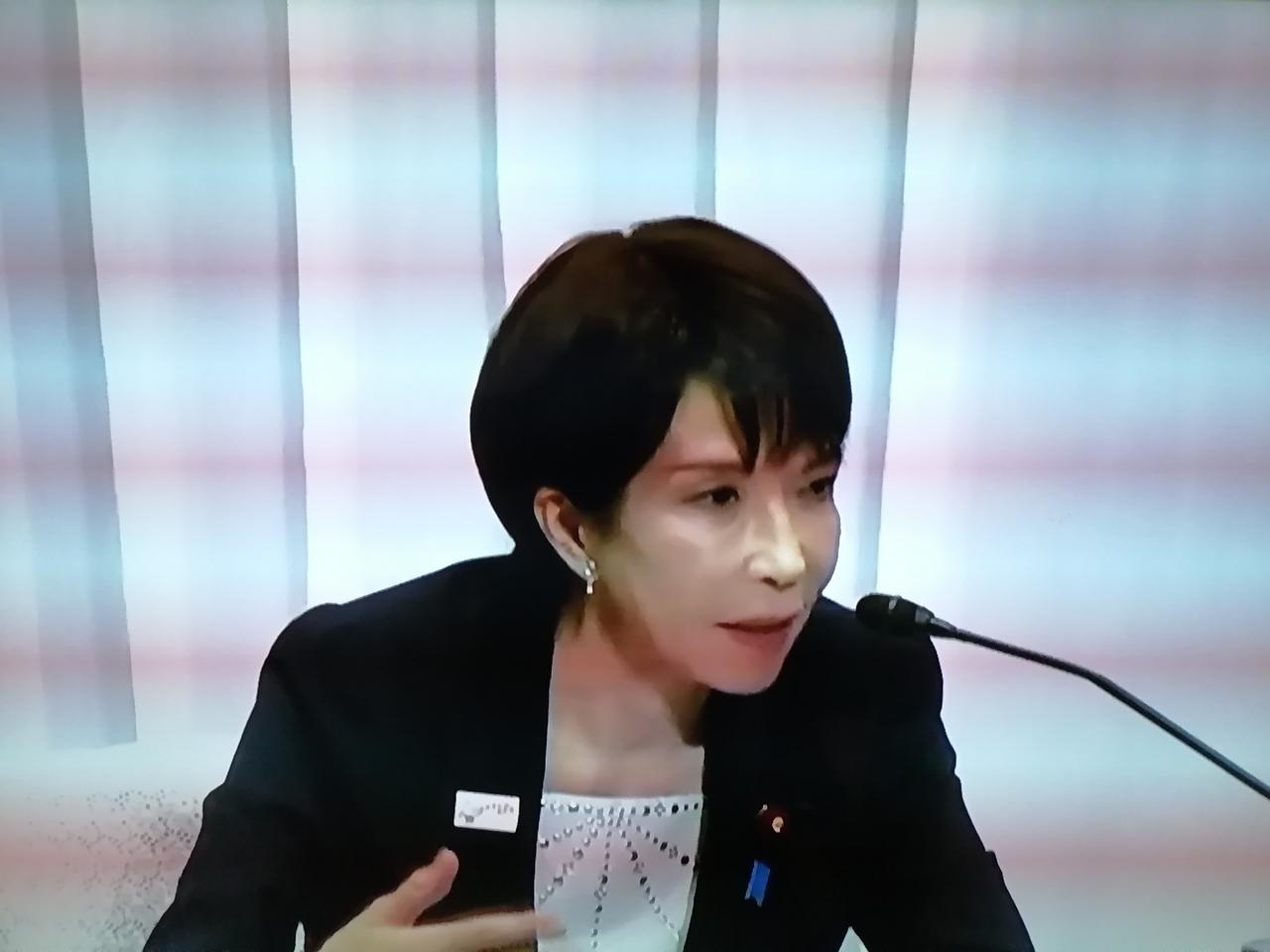 首位女首相高市早苗登台，将面临怎样的政治考验

高市早苗能脱颖而出，绝非她一人之