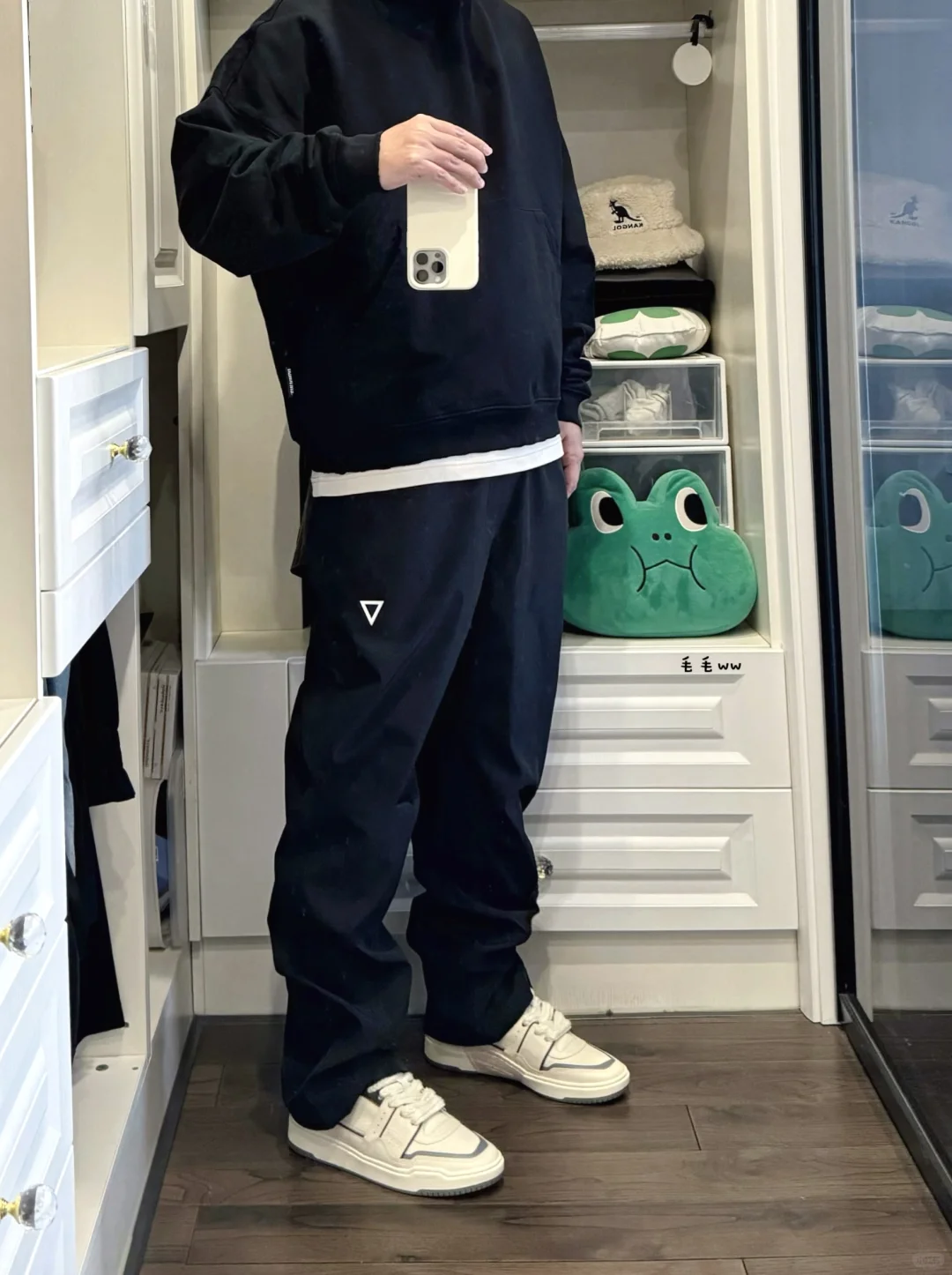 卫衣叠穿｜小白鞋穿搭