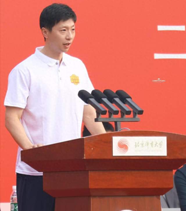 国乒出征名古屋，他却悄悄换了身份！马龙这波操作太圈粉