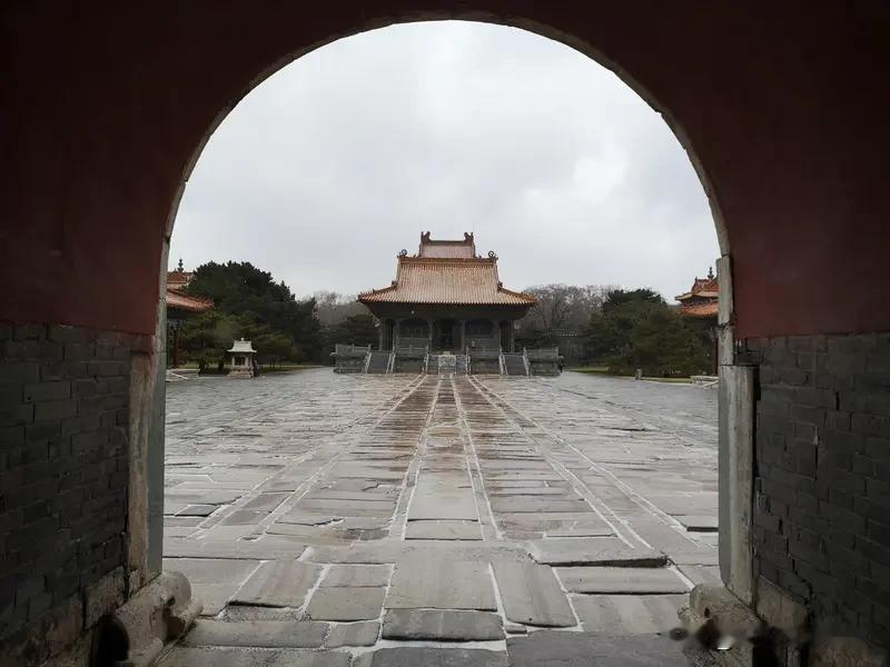 沈阳的春天值得一游的景点
第一，昭陵
第二，福陵
第三，棋盘山
第四，植物园
第