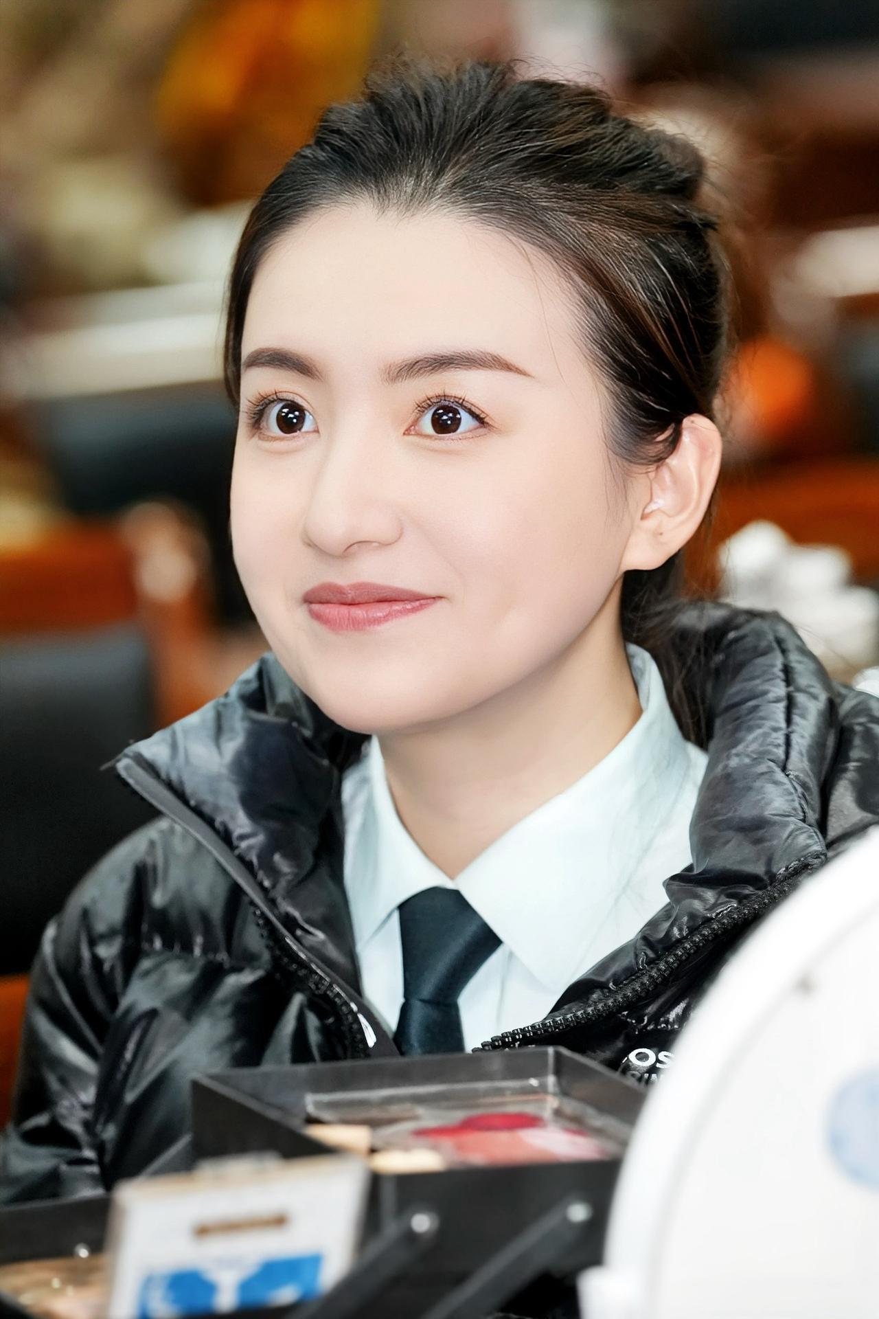 职业装 职场女性 剧照 制服