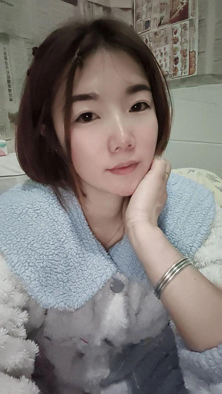 这个世界很公平要么安逸的穷 要么拼命的干 你想要过更好的生活 就必须比...