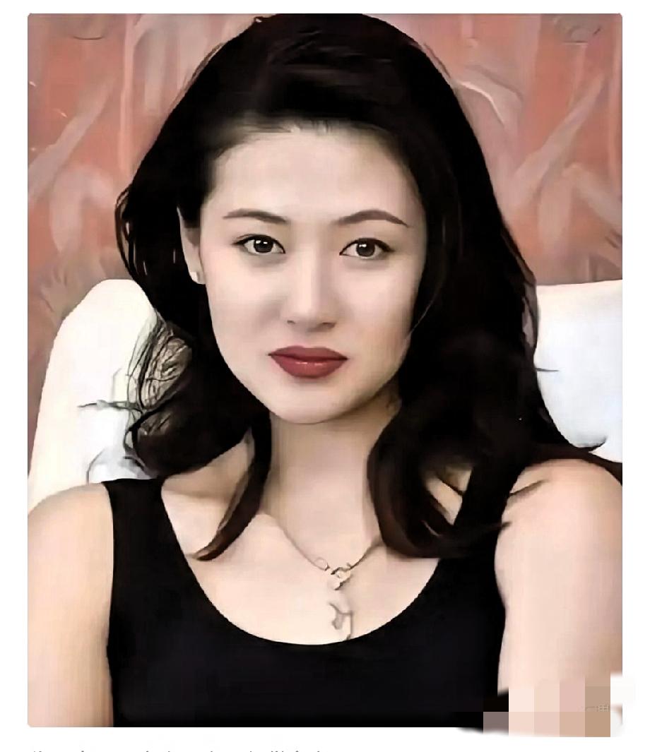 2002年陈宝莲从24楼一跃而下，留下一个才出生20多天的男婴，葬礼上，曾志伟和