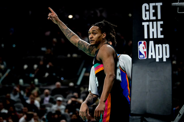 晚安马刺 你所期待的美好，正在路上。保持积极，一切都会如期而至。晚安刺蜜明天见晚