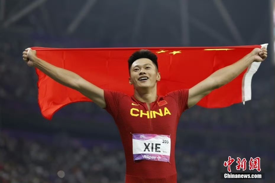 谢震业说对世锦赛更有信心了谢震业在洲际巡回赛男子100米跑出赛季最佳，坦言之前训