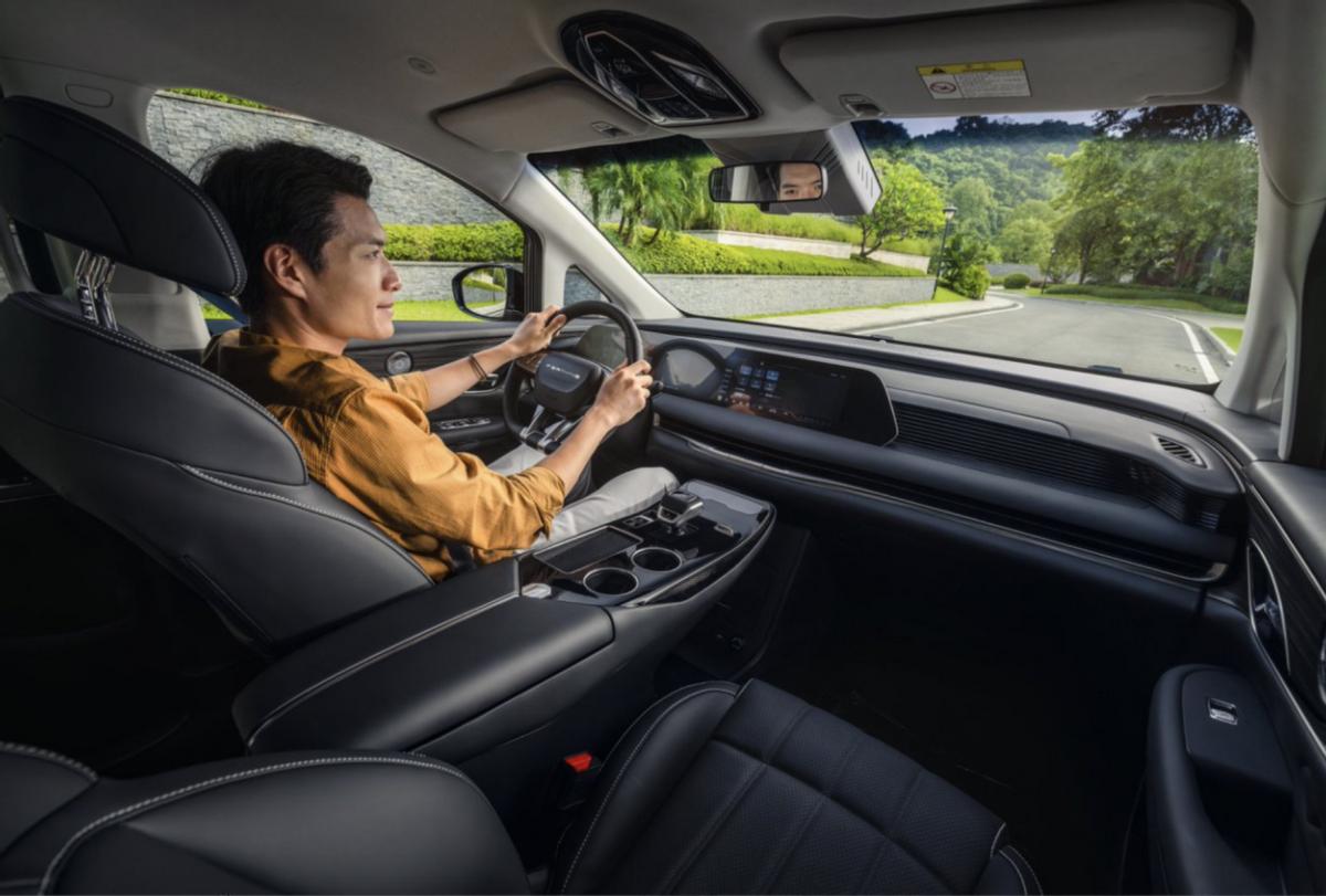 过去，豪华MPV一直是少数人享受的标签，星海V9用14.99万打破了这个认知。灵