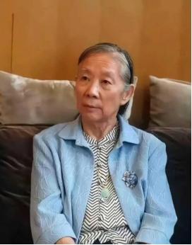 今年82岁的林豆豆，独自居住在北京老城区的一座老房子里。既不使用智能手机，也不接