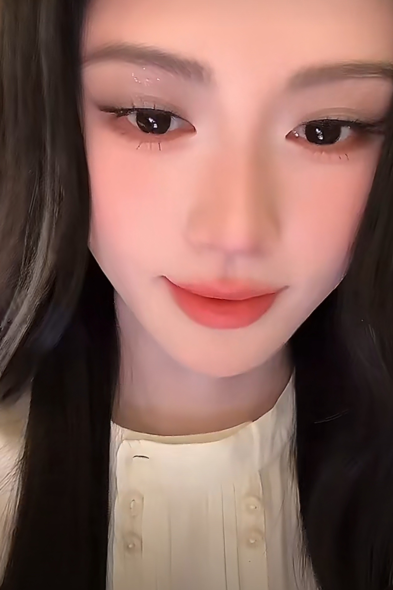 🍊开机愿望：鞠婧祎：“希望大家能够快点见面，再一个就是希望《万花世界》能够一切