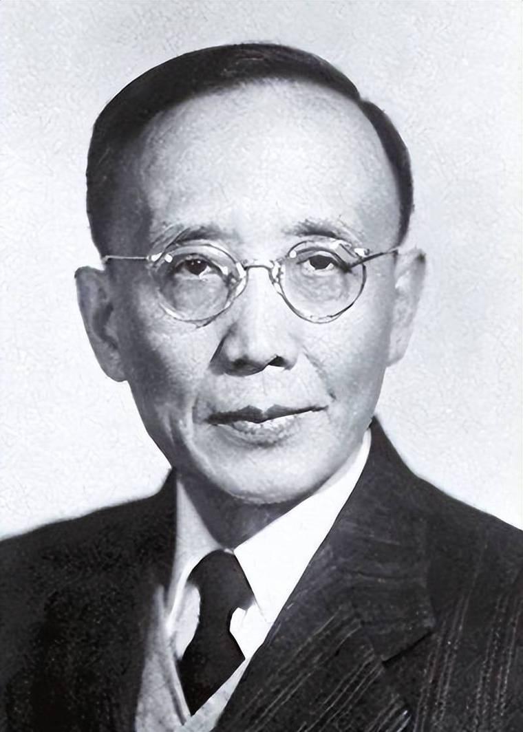 一句“不懂满语”，藏着溥仪半生的清醒与倔强
 
郭沫若曾登门拜访，想邀请溥仪协助