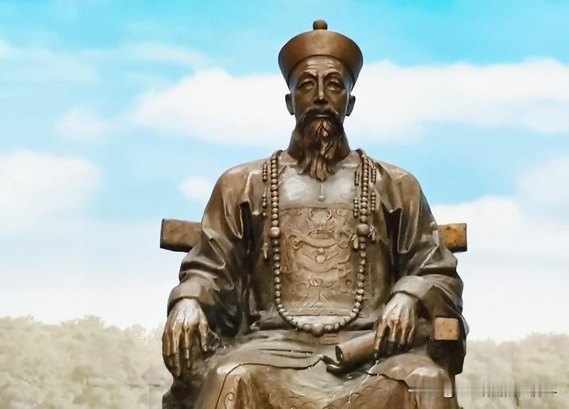 道光十二年，湖南湘乡，曾国藩父子又一次踏上了赶考路。

临出门时，父亲曾麟书的话