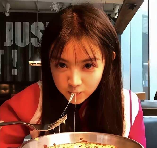 一些神了的早期
田曦薇