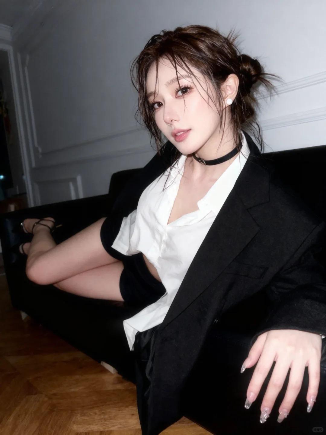 浙江时尚模特小姐姐，鼻中隔软骨的浅棱像糯米糕里藏的细芯，不突兀却能撑起鼻形的精致