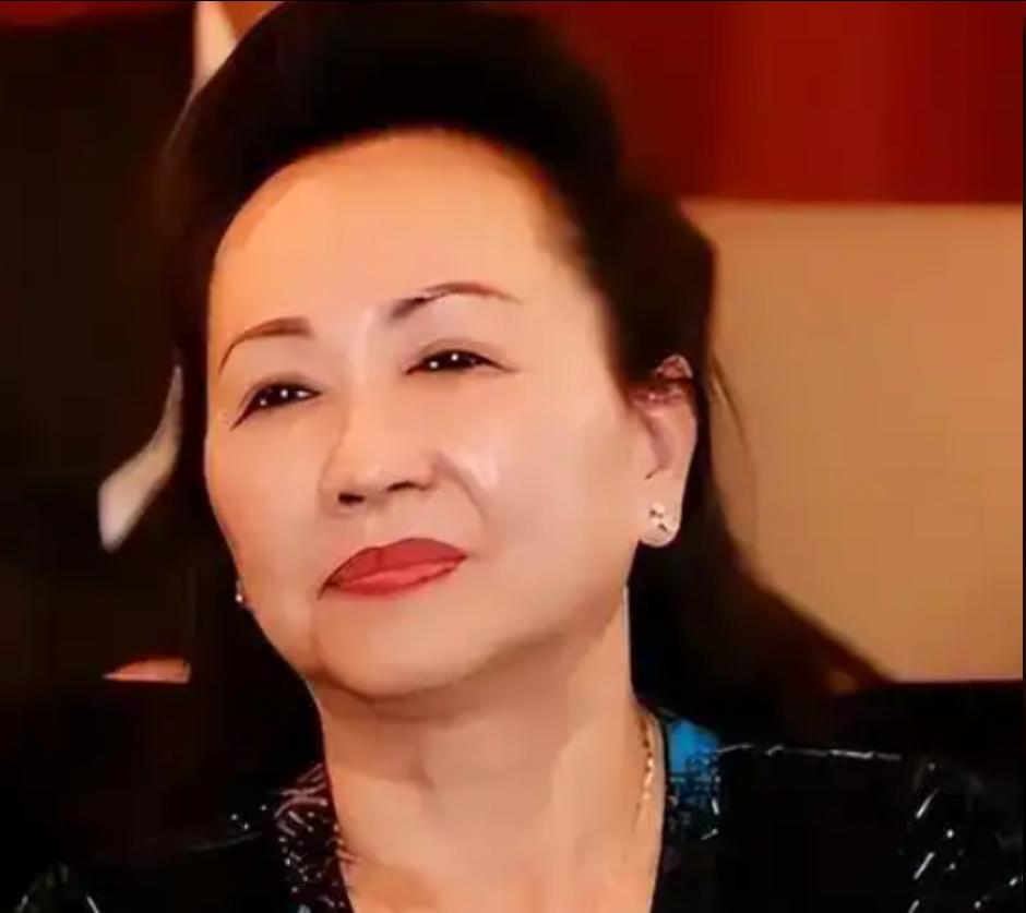 法庭宣判死刑那一刻，她没有求饶，而是开出价码：愿意捐出200万亿买自己一条命，说