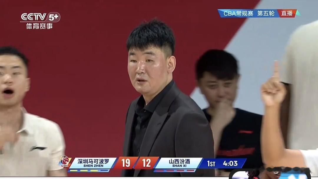 CBA常规赛，深圳主场95-83力克山西，触底反弹赢下胜利。
    北京时间1