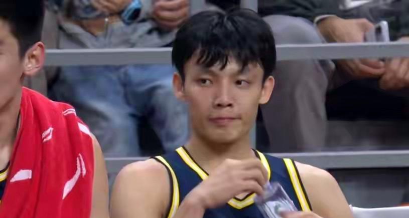 辽宁队在主场顶住了广东的冲击，硬生生把比赛掐死在自己节奏里。
广东现在进攻高度