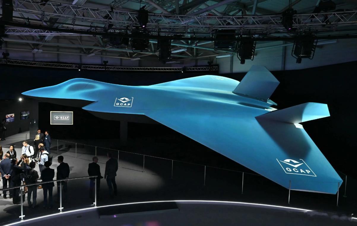 2月17日报道，瑞典国防大臣波尔·荣松表示，该国对参与日英意战机联合研发项目持“