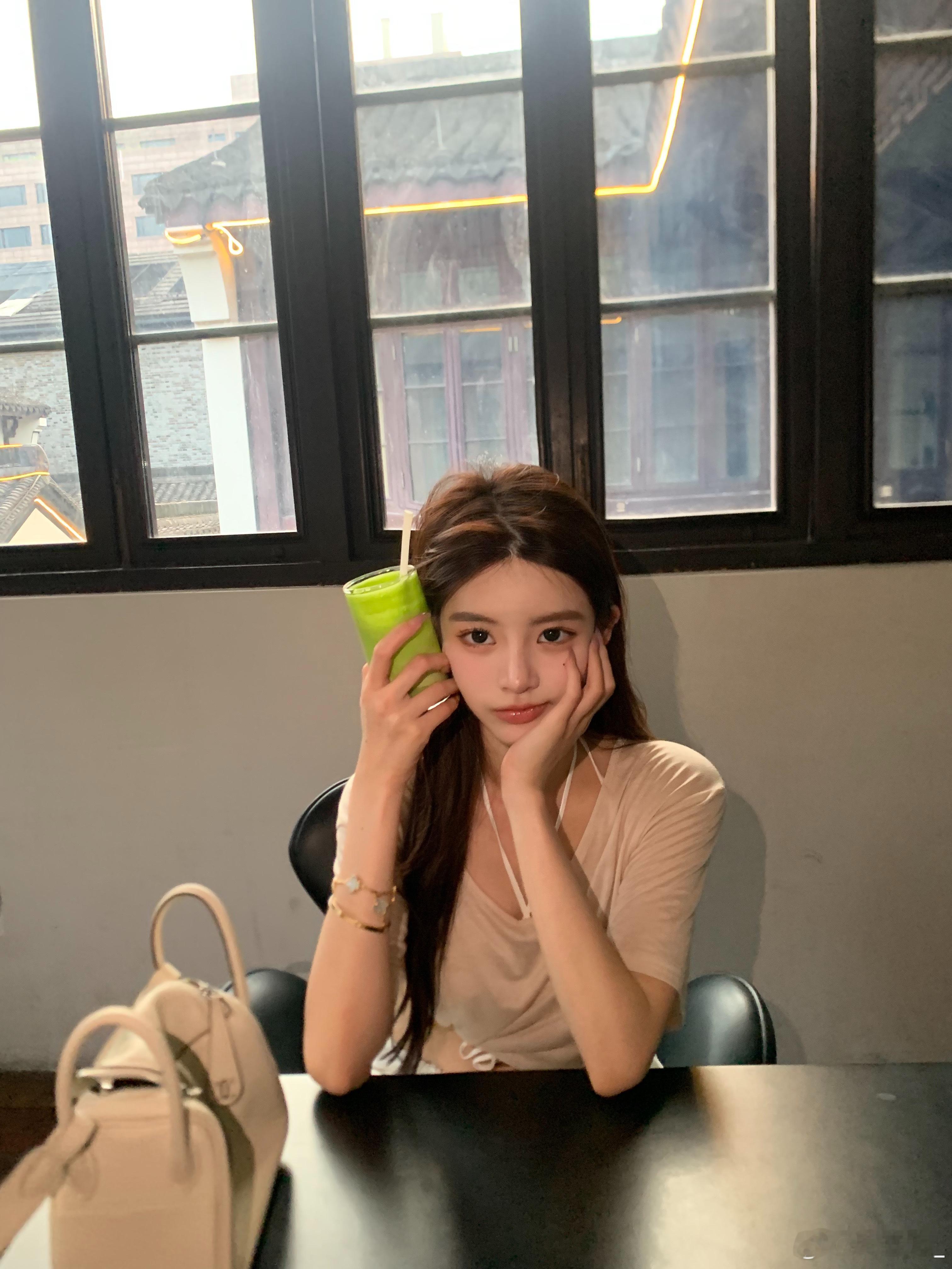 🍏 ​​​