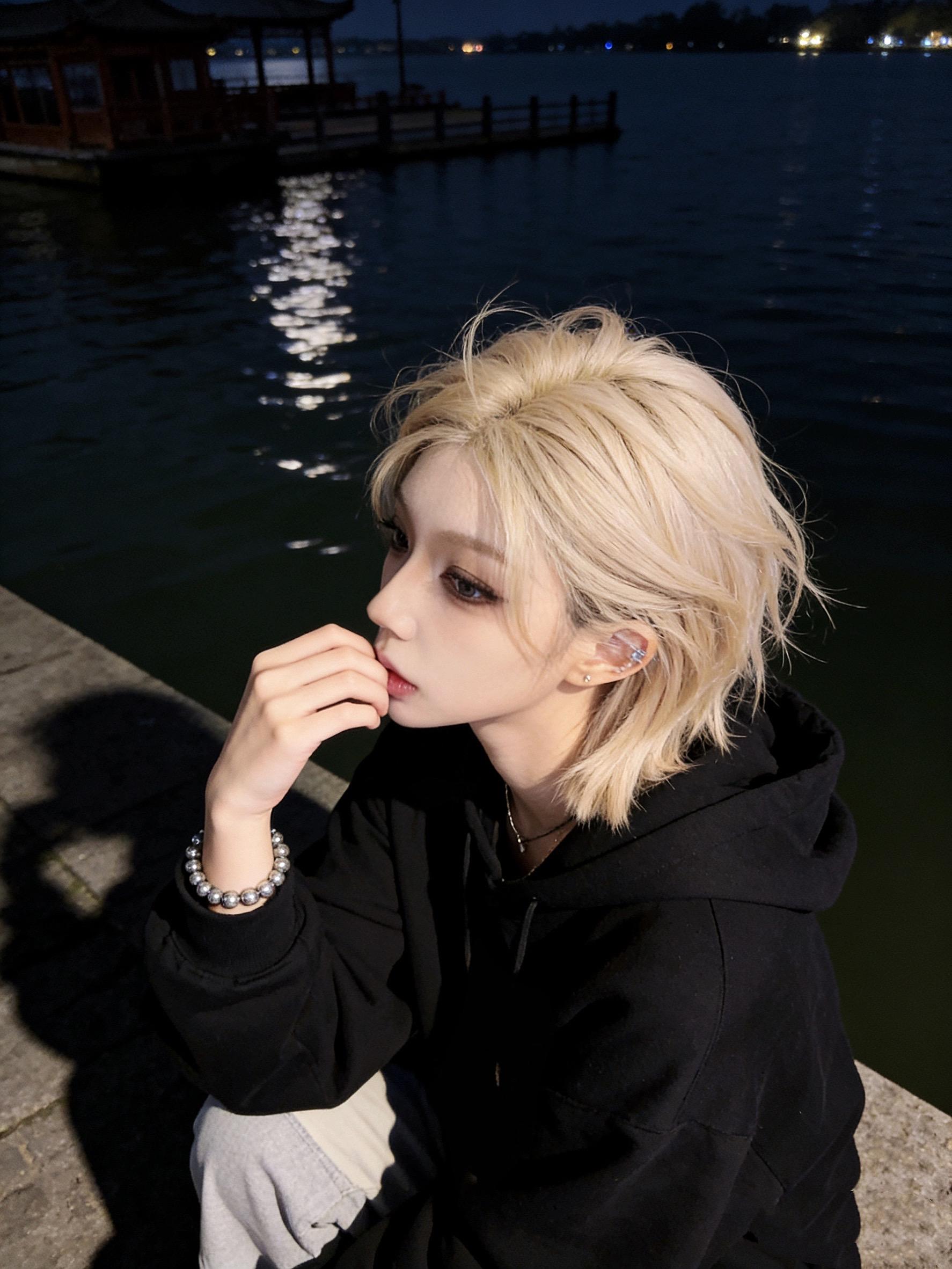 还是你比较厉害 无论对方怎么伤害你 只要发现里面还有一点点好 你又爱了