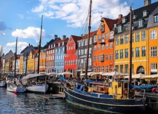 美国对委内瑞拉的行动后，真正吓到的，有两个最意想不到的国家：加拿大和丹麦。 
这