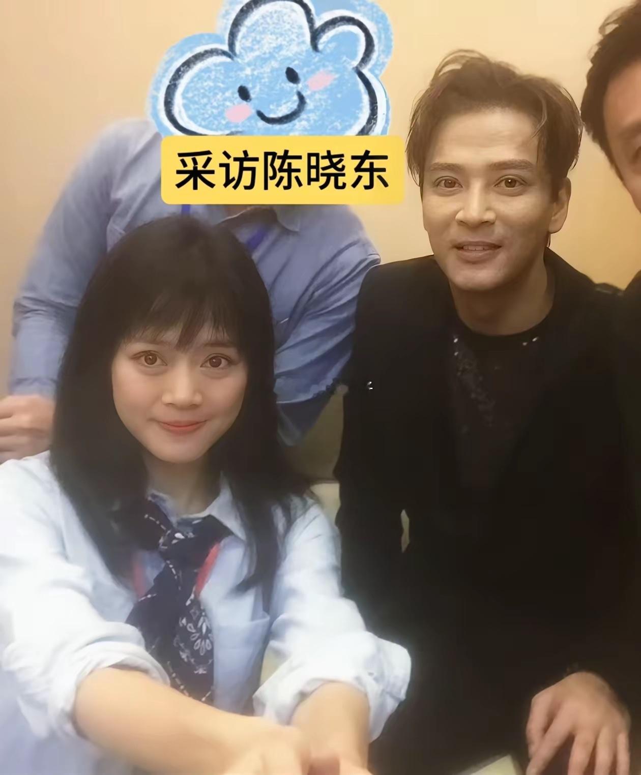 这个女人发视频说，她在香港时，曾经是一个主持人，一个coser，现在四十多岁了，