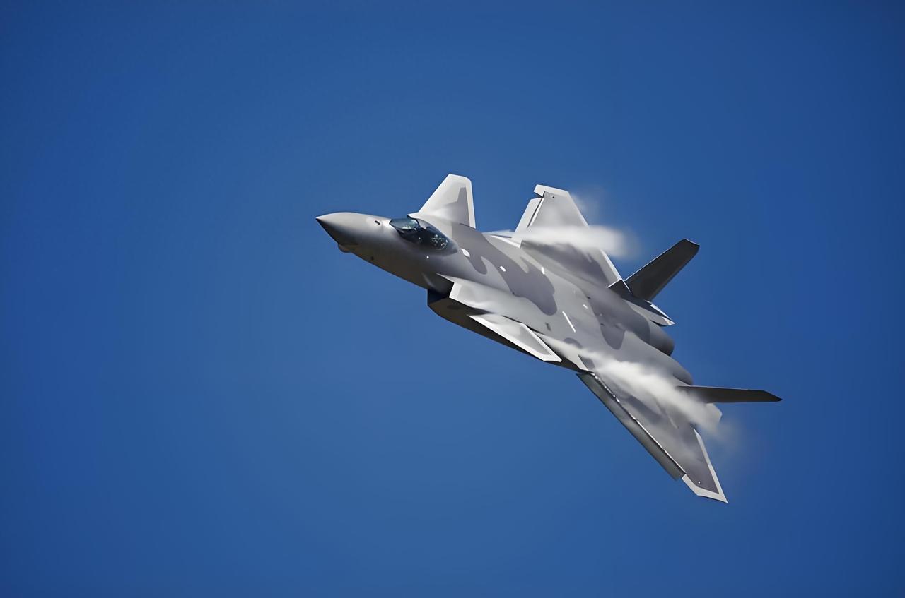 [呲牙]《亚洲安全防务》披露：中国正在加快向巴基斯坦交付歼-35隐身战斗机。。交