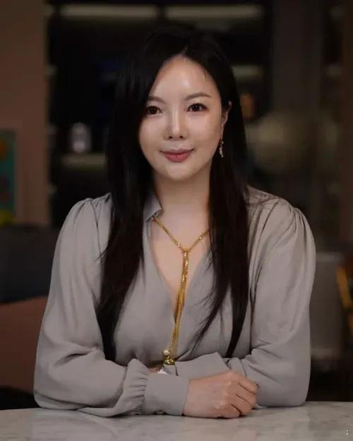 THEBOYZ起诉车佳元贪污 据韩媒，THE BOYZ方法律代理人最近以违反特定