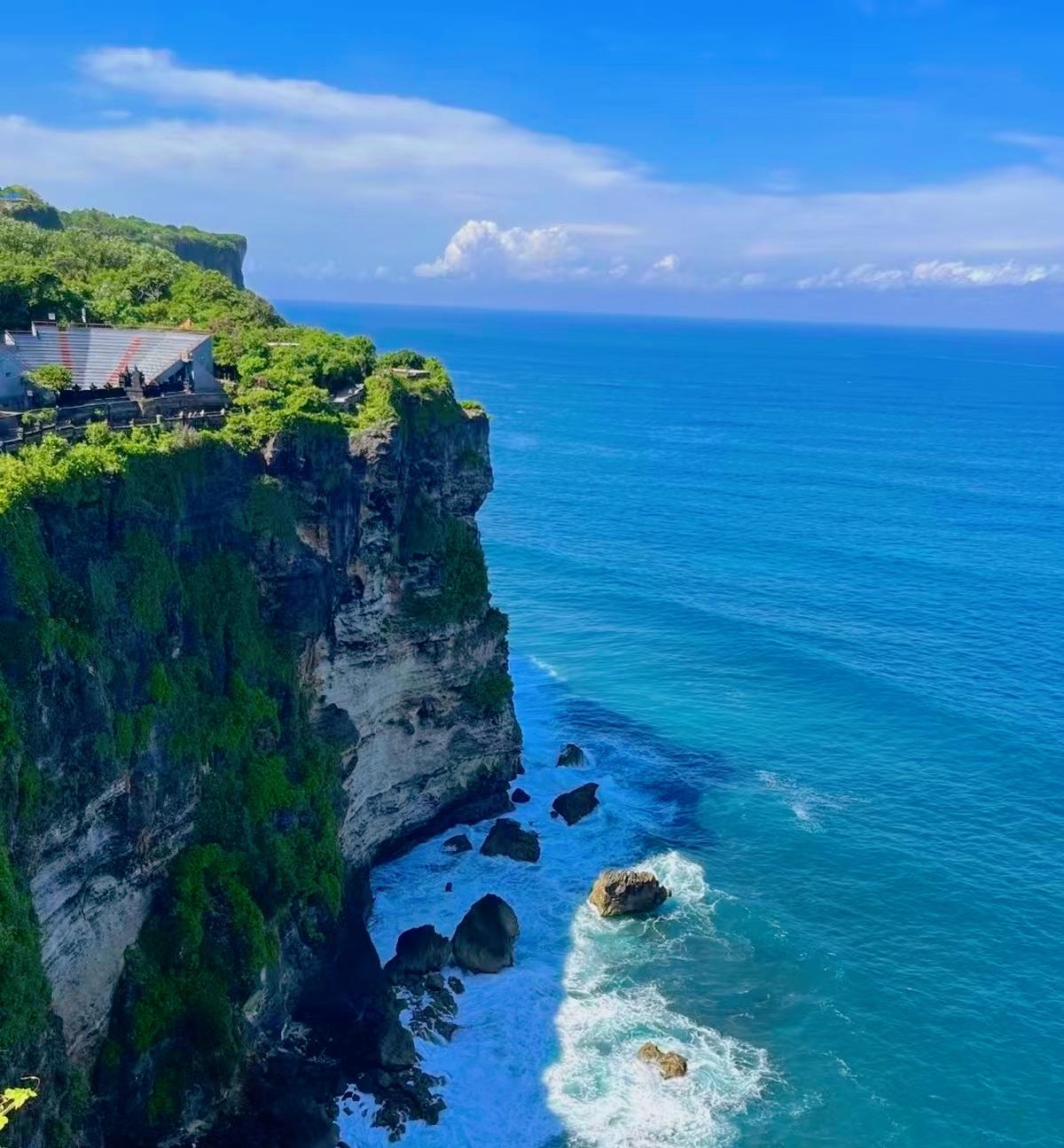 ：）
“高彩礼只是她家最轻微的缺点，彩礼越高，离婚率越高，5万的彩礼离婚率9.8