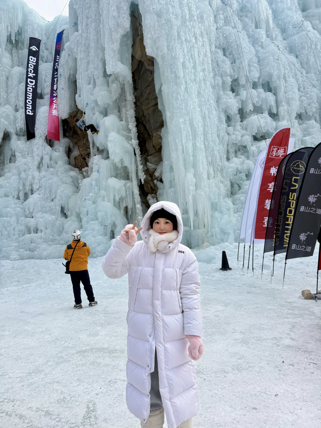 第一次现场看攀冰🧗🏻‍♀️太酷啦❄️