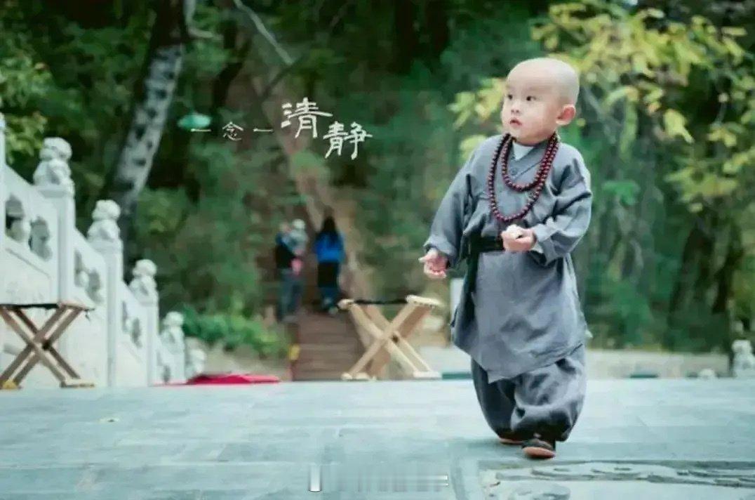 四个改变命运的道理1、父母弱：你就学做生意，改变命运。2、父母强：你就背靠参天大