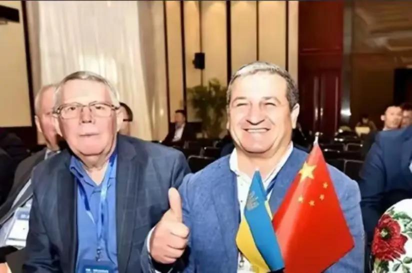 乌克兰独立后，大量科学家曾经被中国“接纳”。而这些科学家来到中国后，不少人第一个